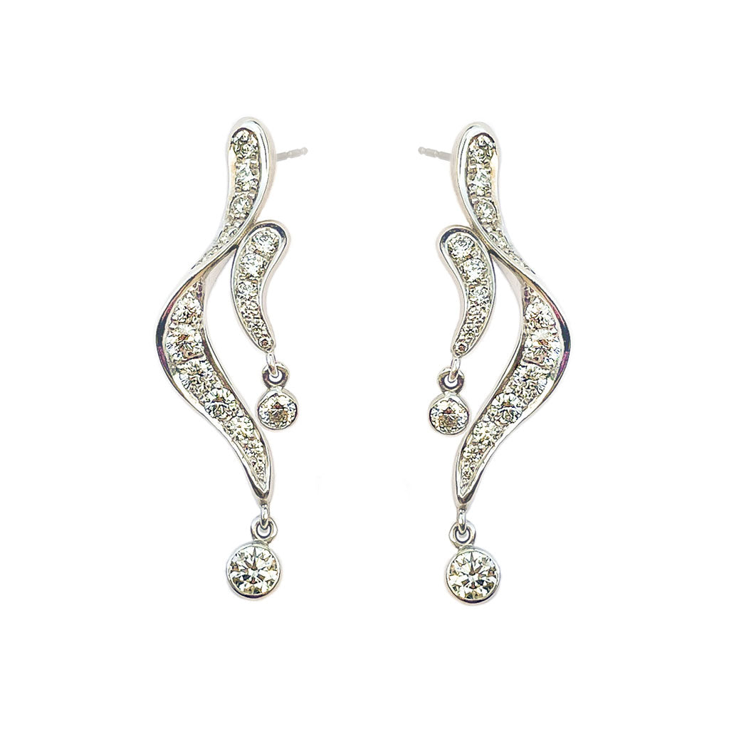 Diana Vincent Original Design Post Earrings in 18Kt Gold and Diamond