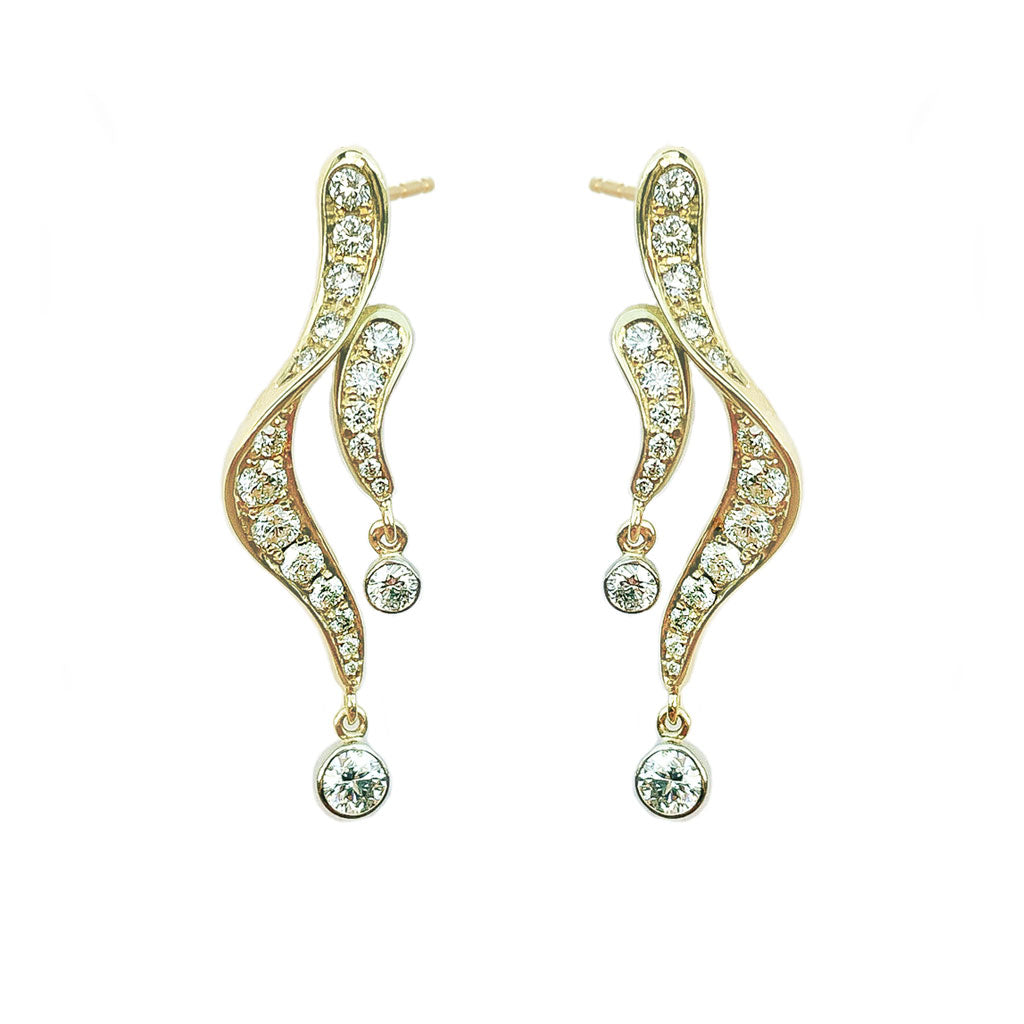 Diana Vincent Original Design Post Earrings in 18Kt Gold and Diamond